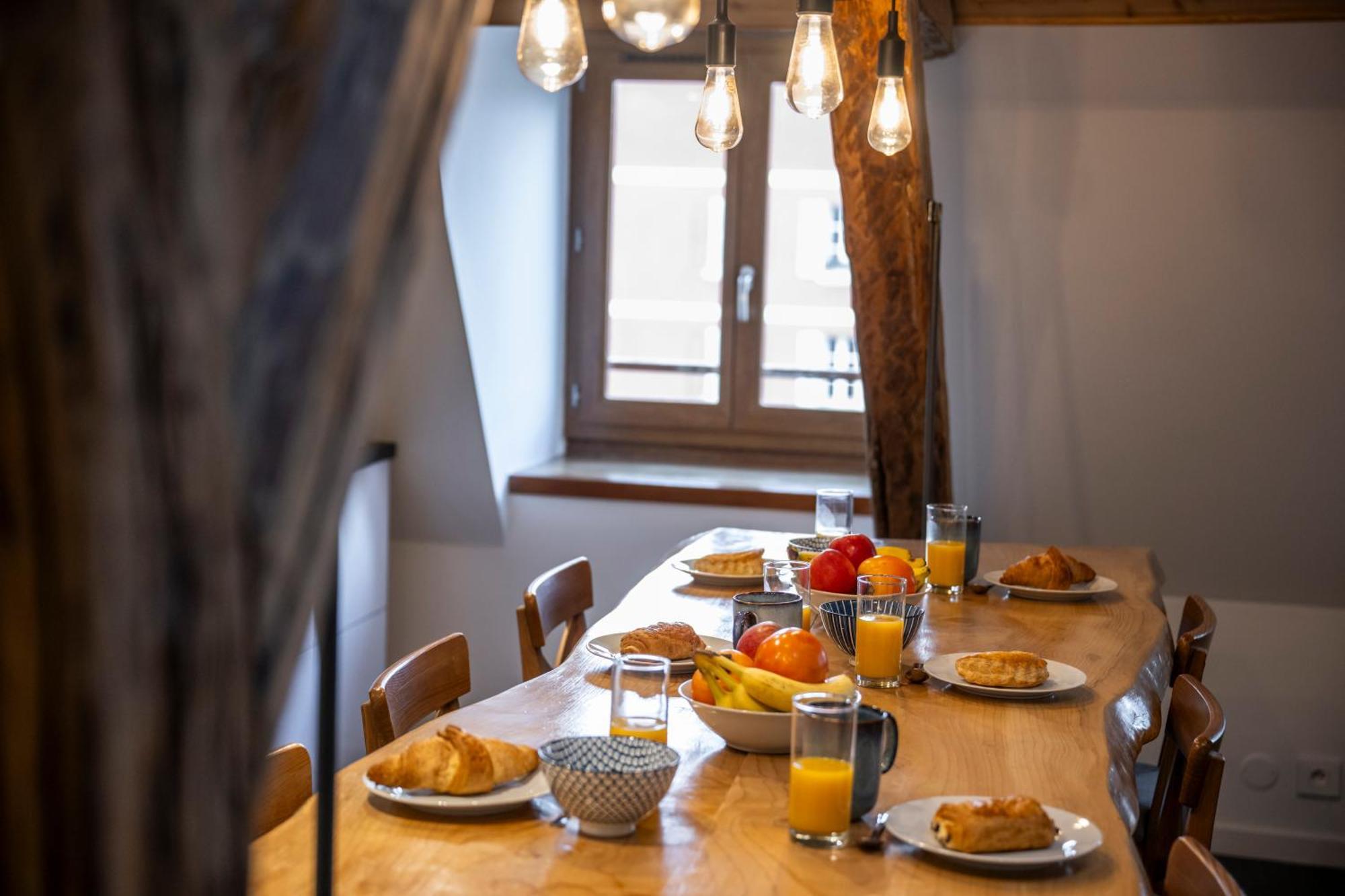 Superbe Loft - Situ Sur La Place Centrale Barcelonnette Exterior foto