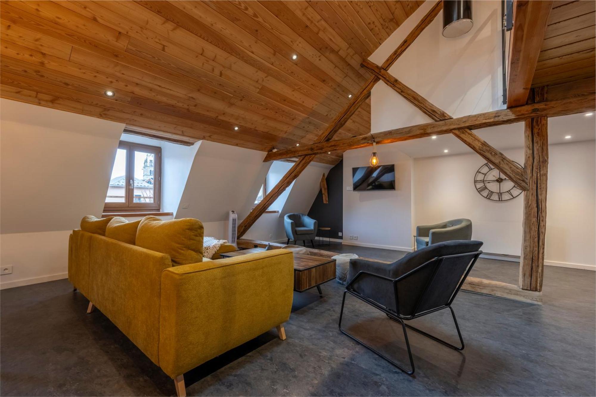 Superbe Loft - Situ Sur La Place Centrale Barcelonnette Exterior foto